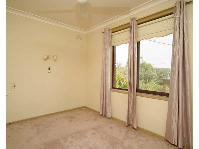 3 Condon Avenue, Mount Austin NSW 2650