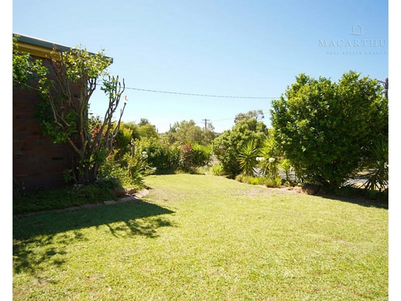 3 Condon Avenue, Mount Austin NSW 2650