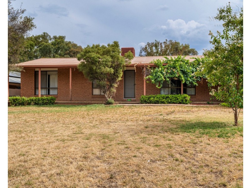 18 Doman Street, Estella NSW 2650