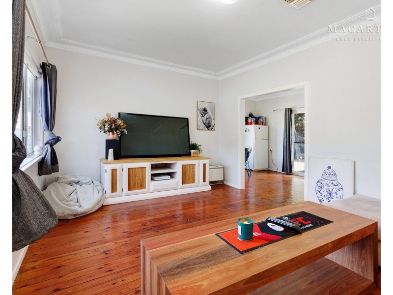 502 Kooringal Road, Lake Albert NSW 2650