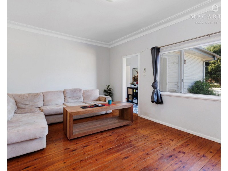 502 Kooringal Road, Lake Albert NSW 2650