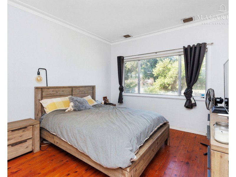 502 Kooringal Road, Lake Albert NSW 2650