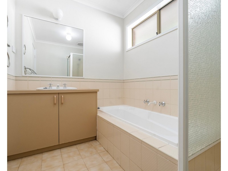 30 Kimberley Drive, Tatton NSW 2650