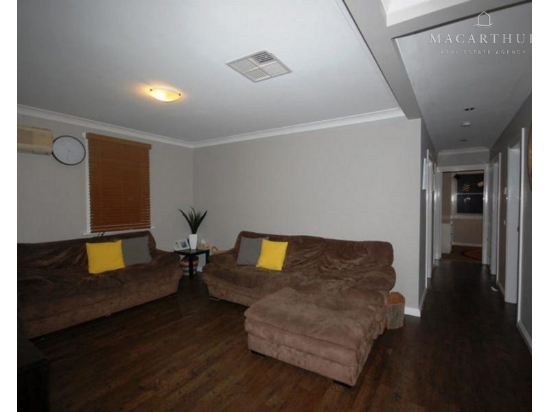 2 Hunter Street, Mount Austin NSW 2650