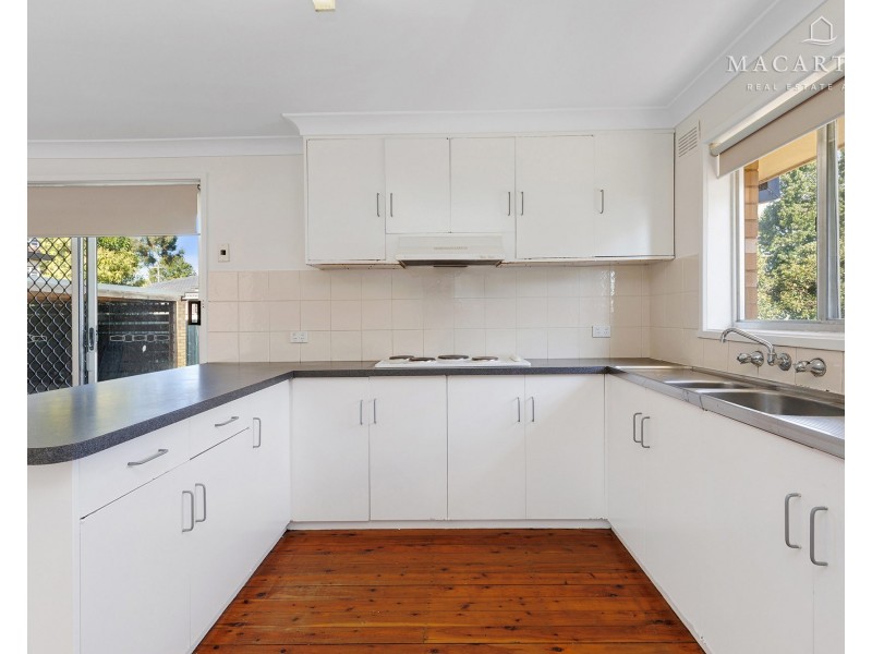 444 Lake Albert Road, Lake Albert NSW 2650