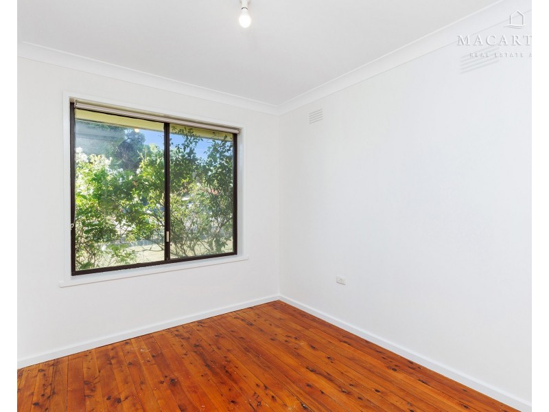 444 Lake Albert Road, Lake Albert NSW 2650