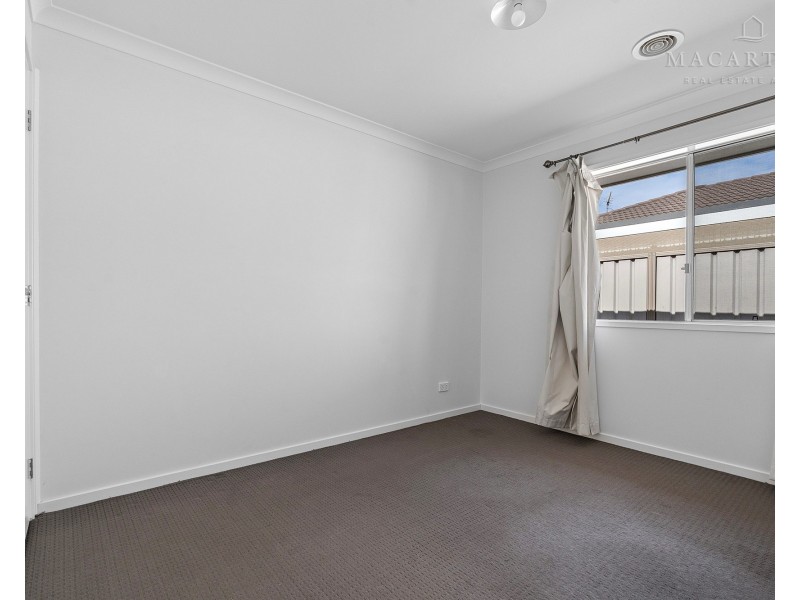 303 Lake Albert Road, Kooringal NSW 2650