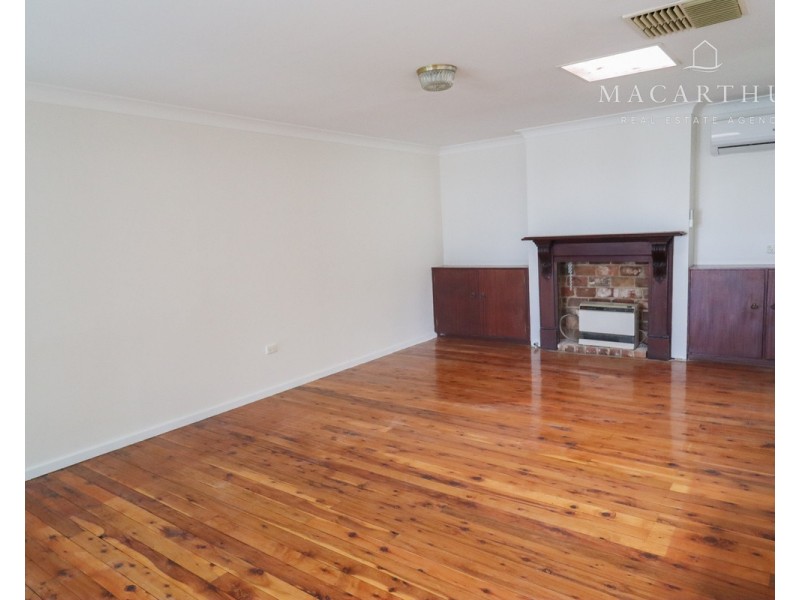 10 Martin Street, Tolland NSW 2650