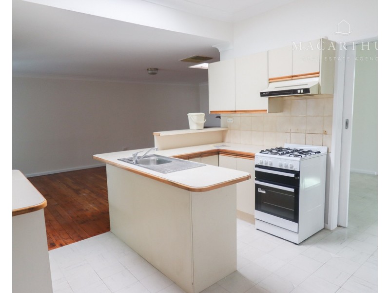 10 Martin Street, Tolland NSW 2650