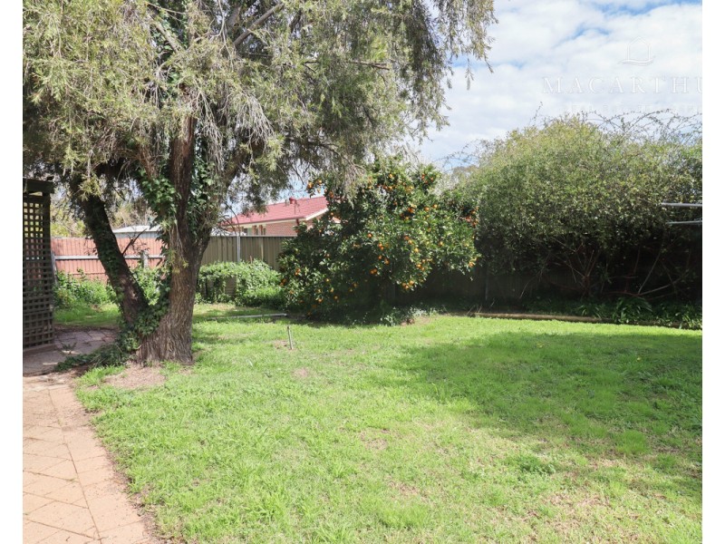 10 Martin Street, Tolland NSW 2650