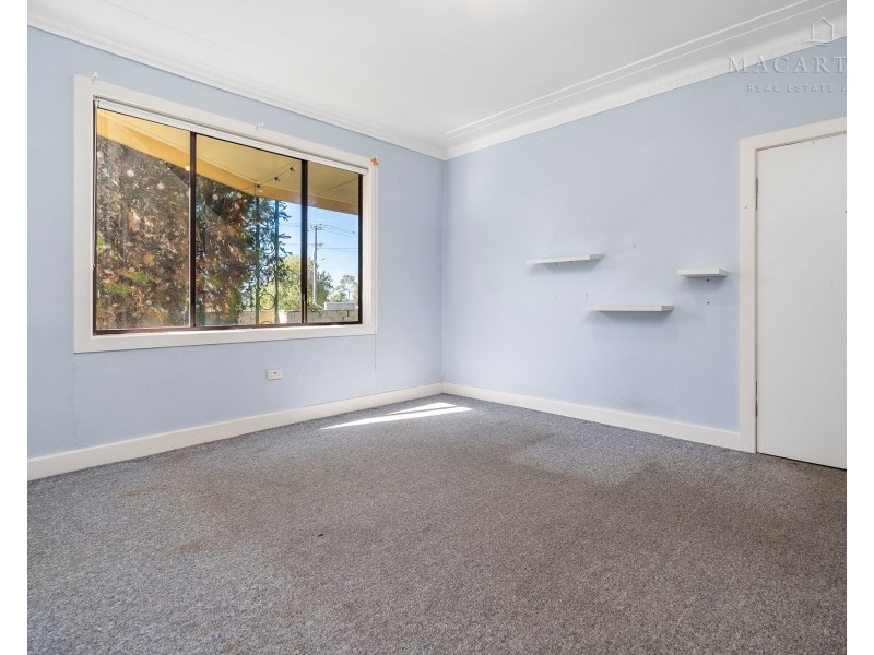 310 Lake Albert Road, Kooringal NSW 2650