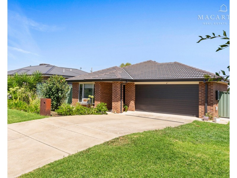 8 Beech Street, Forest Hill NSW 2651
