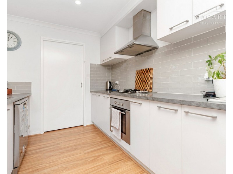 8 Beech Street, Forest Hill NSW 2651