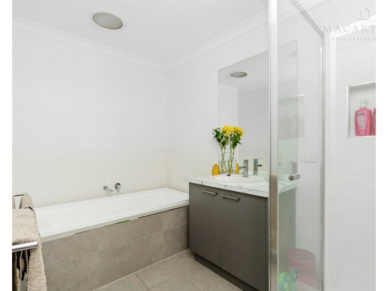 8 Beech Street, Forest Hill NSW 2651