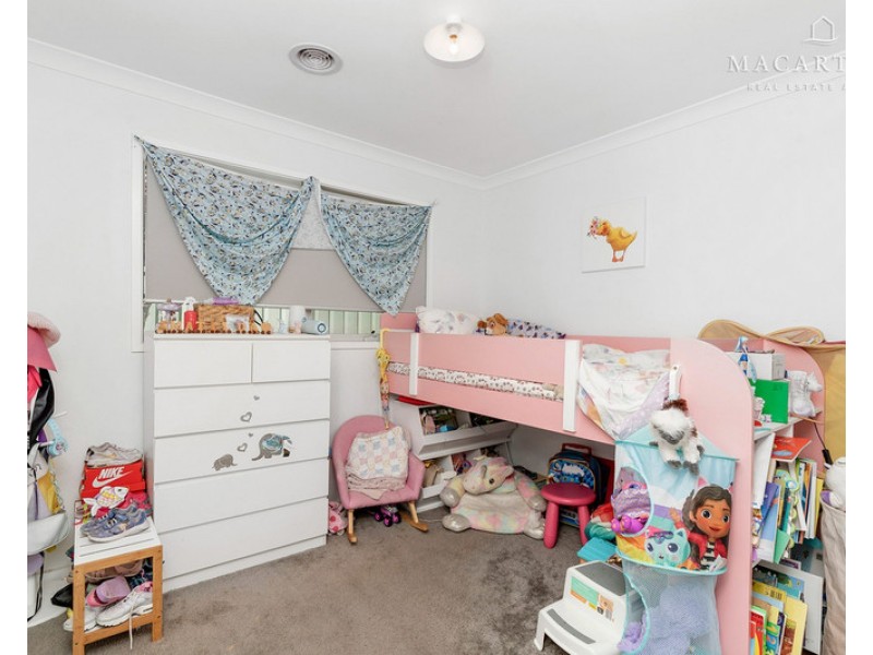 8 Beech Street, Forest Hill NSW 2651