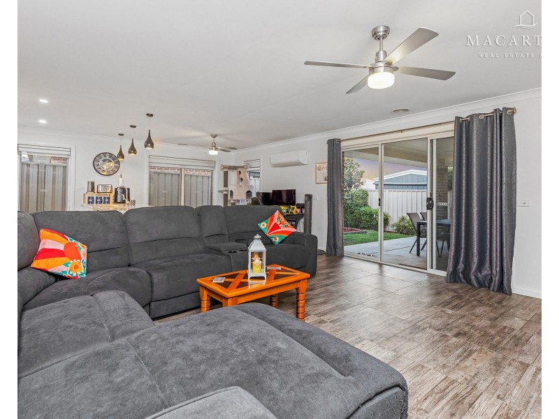 19 Goonawarra Street, Gobbagombalin NSW 2650