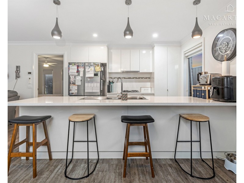 19 Goonawarra Street, Gobbagombalin NSW 2650