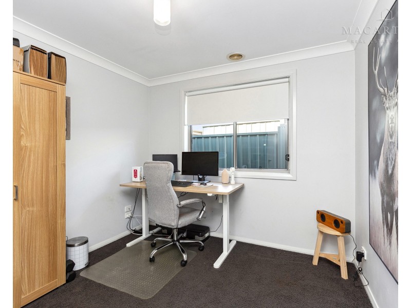 3 Paperbark Drive, Forest Hill NSW 2651