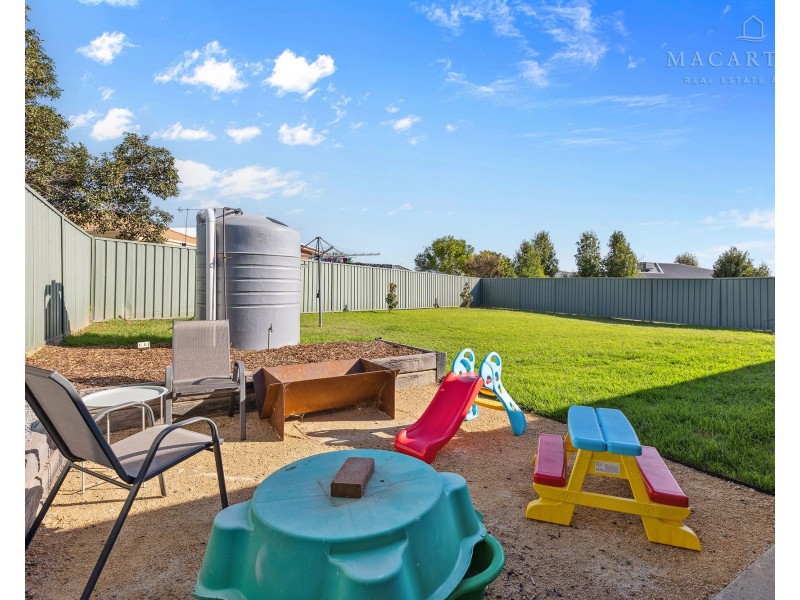 3 Paperbark Drive, Forest Hill NSW 2651