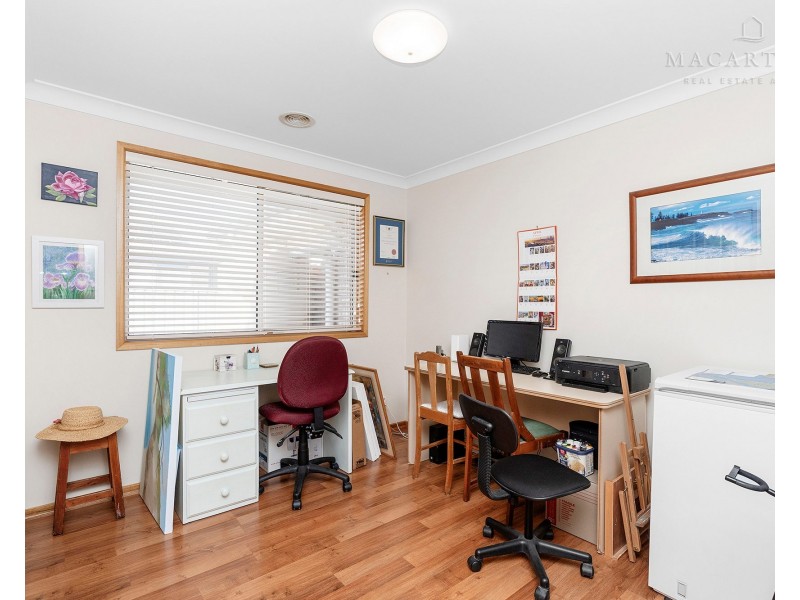 30 Dundale Crescent, Estella NSW 2650