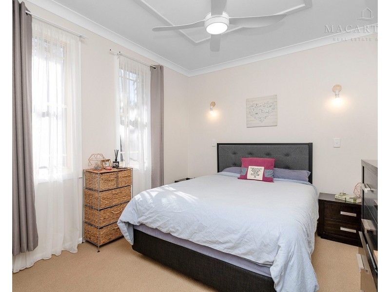 155 Macleay Street, Mount Austin NSW 2650