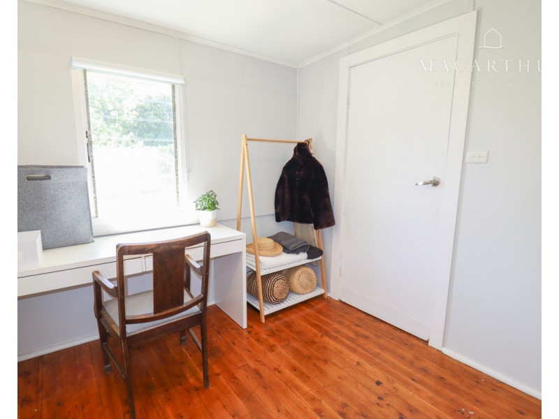 11 Heath Street, Turvey Park NSW 2650