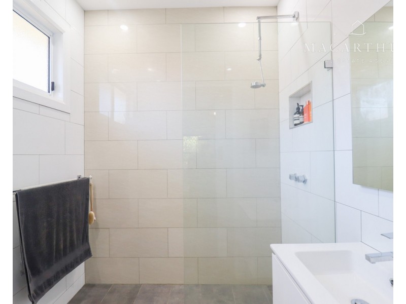 11 Heath Street, Turvey Park NSW 2650