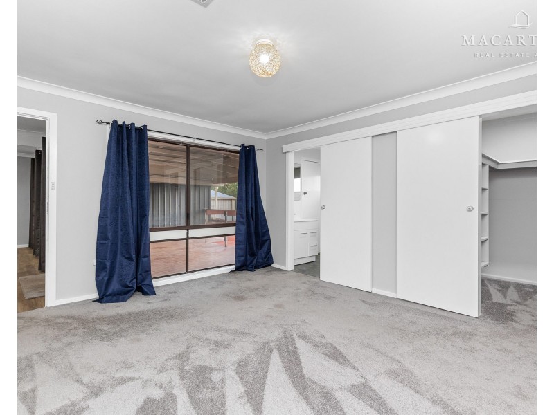 4 Cobb Street, Tolland NSW 2650