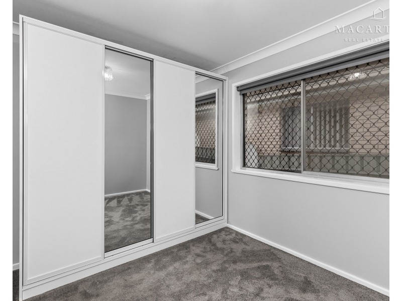 4 Cobb Street, Tolland NSW 2650