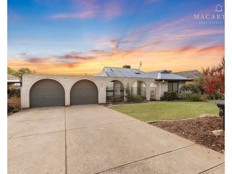 4 Cobb Street, Tolland NSW 2650