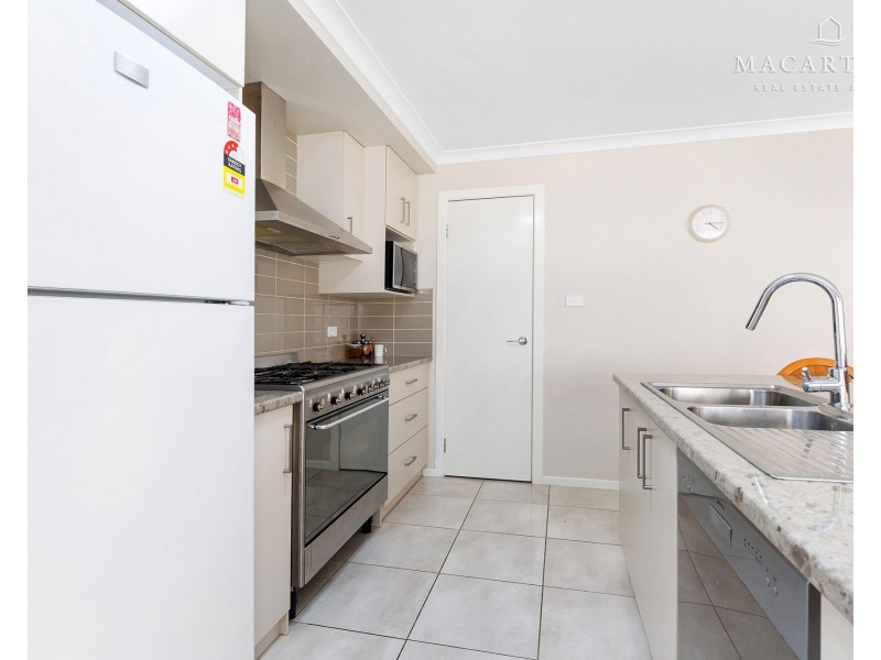 5 Barmedman Avenue, Gobbagombalin NSW 2650