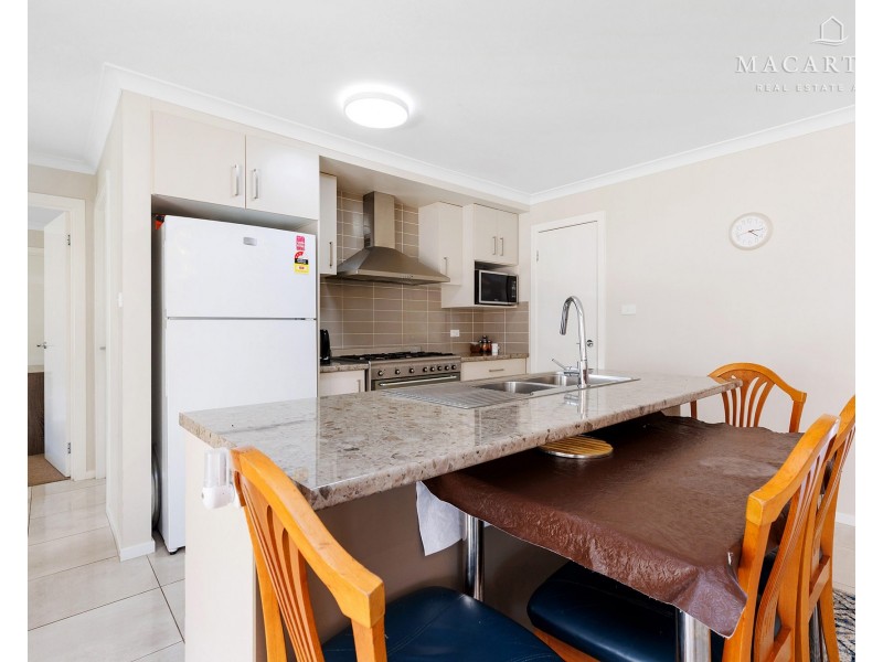 5 Barmedman Avenue, Gobbagombalin NSW 2650