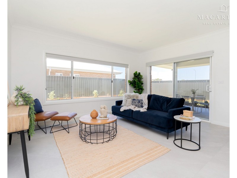 19 Lacebark Drive, Forest Hill NSW 2651