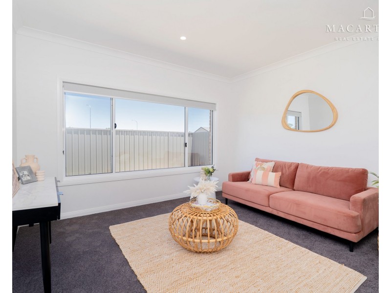 19 Lacebark Drive, Forest Hill NSW 2651