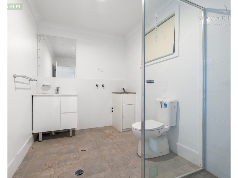 2/6 Lockett Place, Tolland NSW 2650