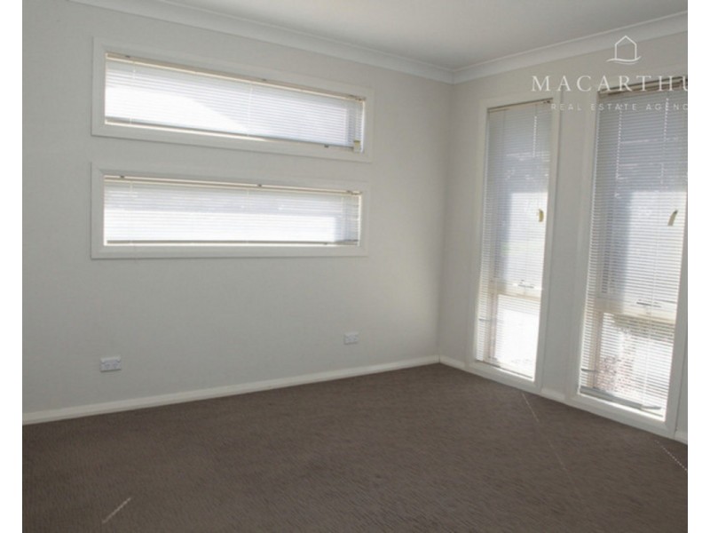 2/31 Barrima Drive, Glenfield Park NSW 2650
