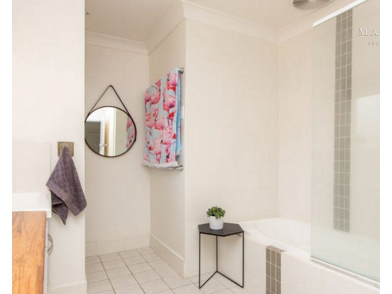 340 Lake Albert Road, Kooringal NSW 2650