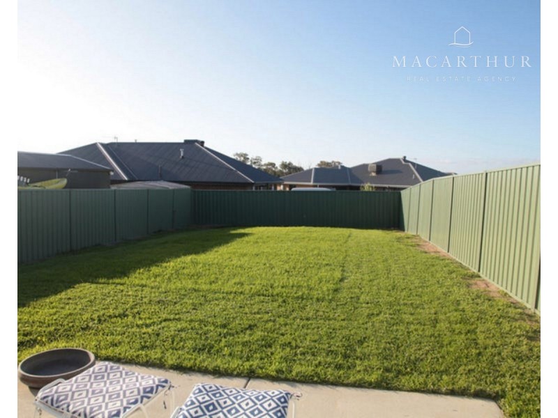 2/5 Wollemi Street, Forest Hill NSW 2651