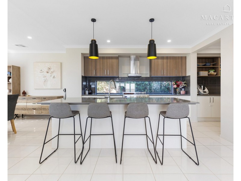 3 Lee Way, Lloyd NSW 2650