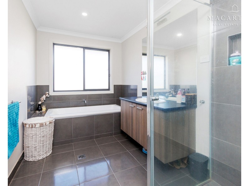 3 Lee Way, Lloyd NSW 2650