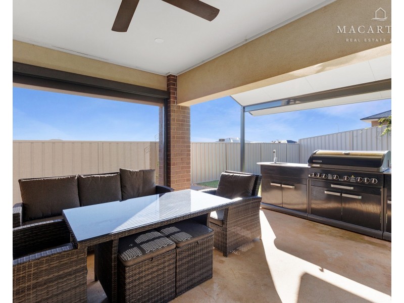 3 Lee Way, Lloyd NSW 2650