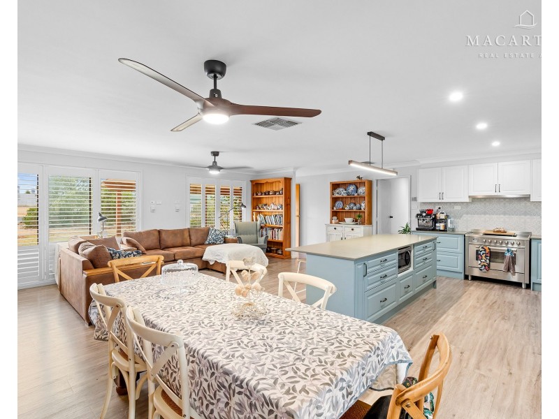 26-28 Bruce Street, Coolamon NSW 2701