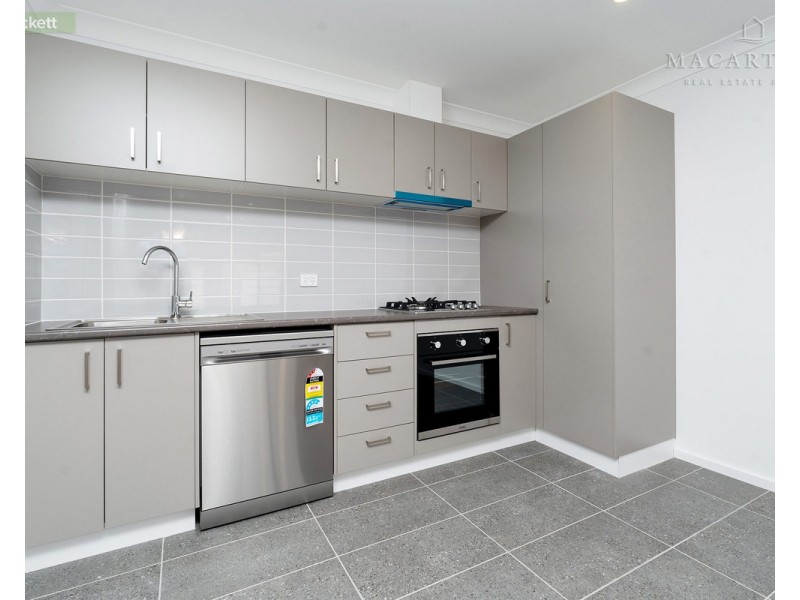 2/5 Lockett Place, Tolland NSW 2650