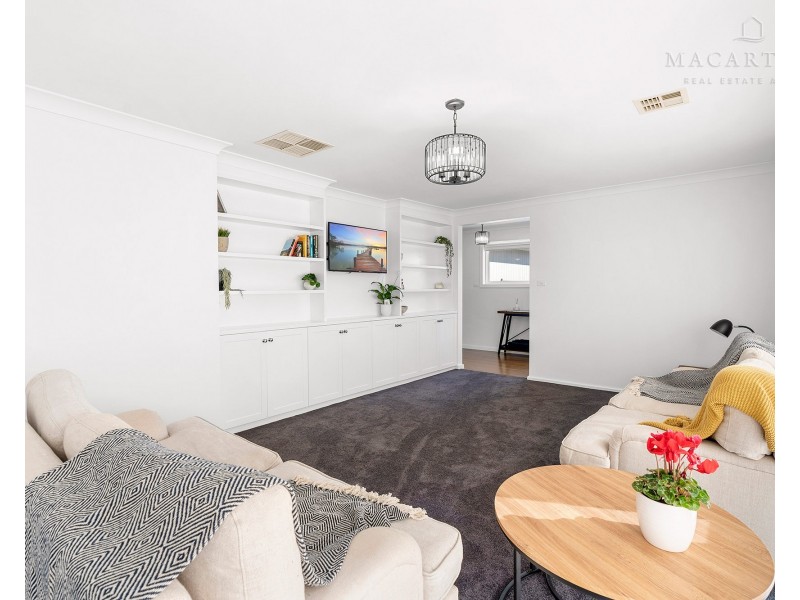 1 Orford Place, Lake Albert NSW 2650