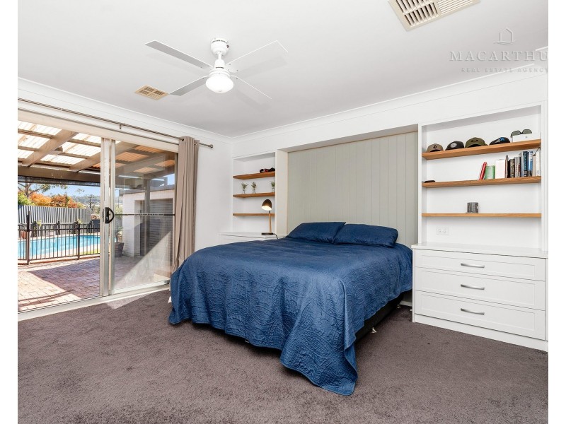 1 Orford Place, Lake Albert NSW 2650