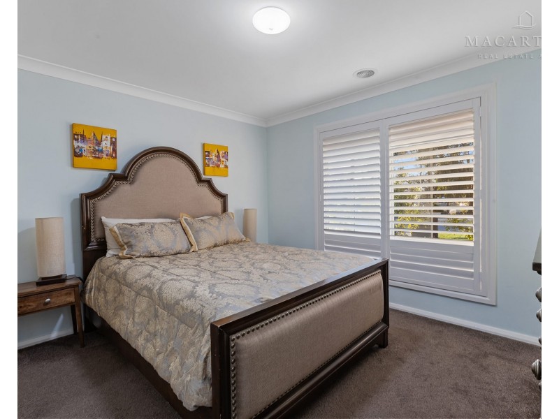 25 Barmedman Avenue, Gobbagombalin NSW 2650
