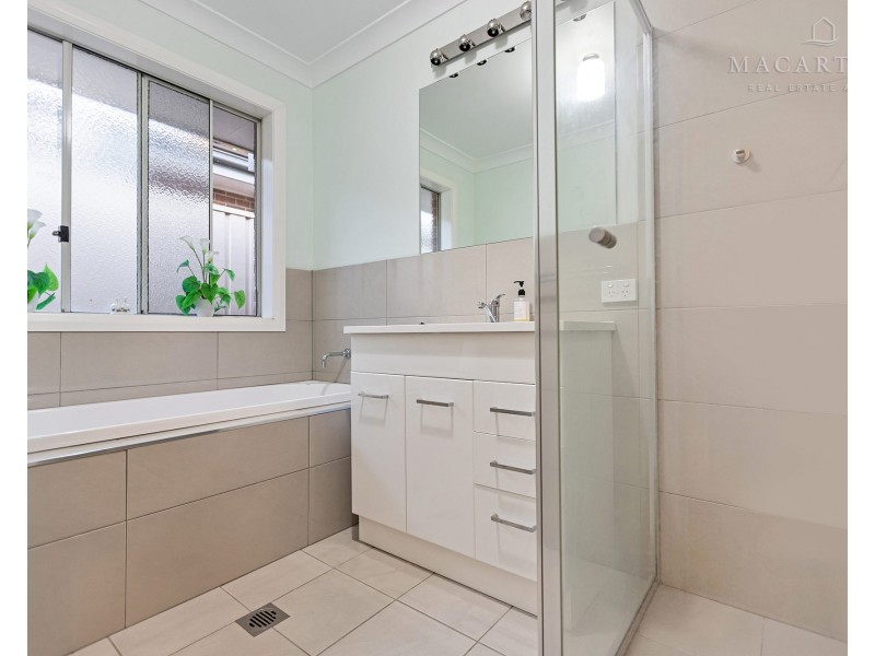 25 Barmedman Avenue, Gobbagombalin NSW 2650