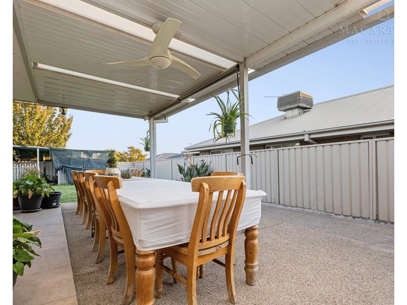 25 Barmedman Avenue, Gobbagombalin NSW 2650