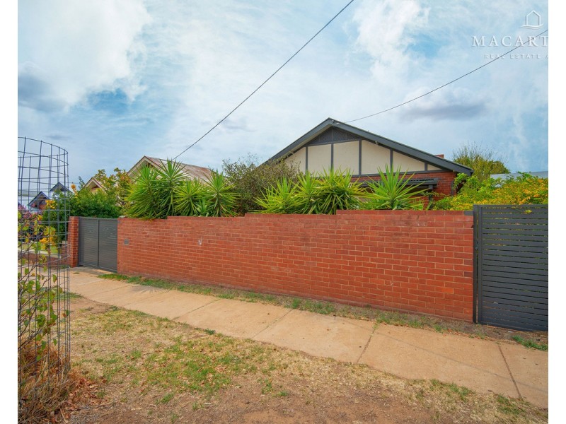 13 Edmondson Street, Turvey Park NSW 2650