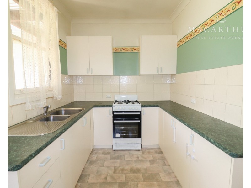 15 Mount Austin Avenue, Mount Austin NSW 2650